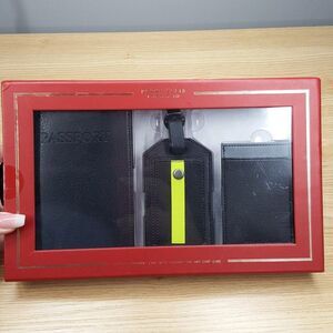 Perry Ellis Portfolio Men's Black Passport Gift Set Luggage Tag Card Case